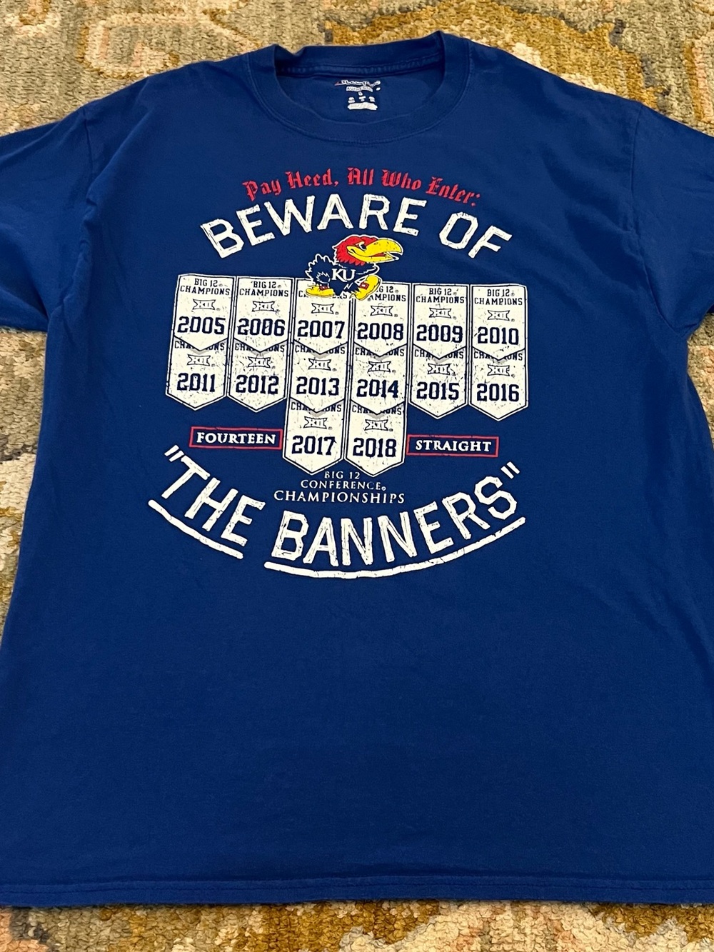 Kansas Jayhawks Beware Of The Banners Shirt Men’s Size‎ Large Color Blue